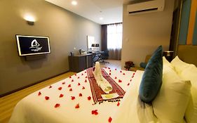Goldenbay Hotel